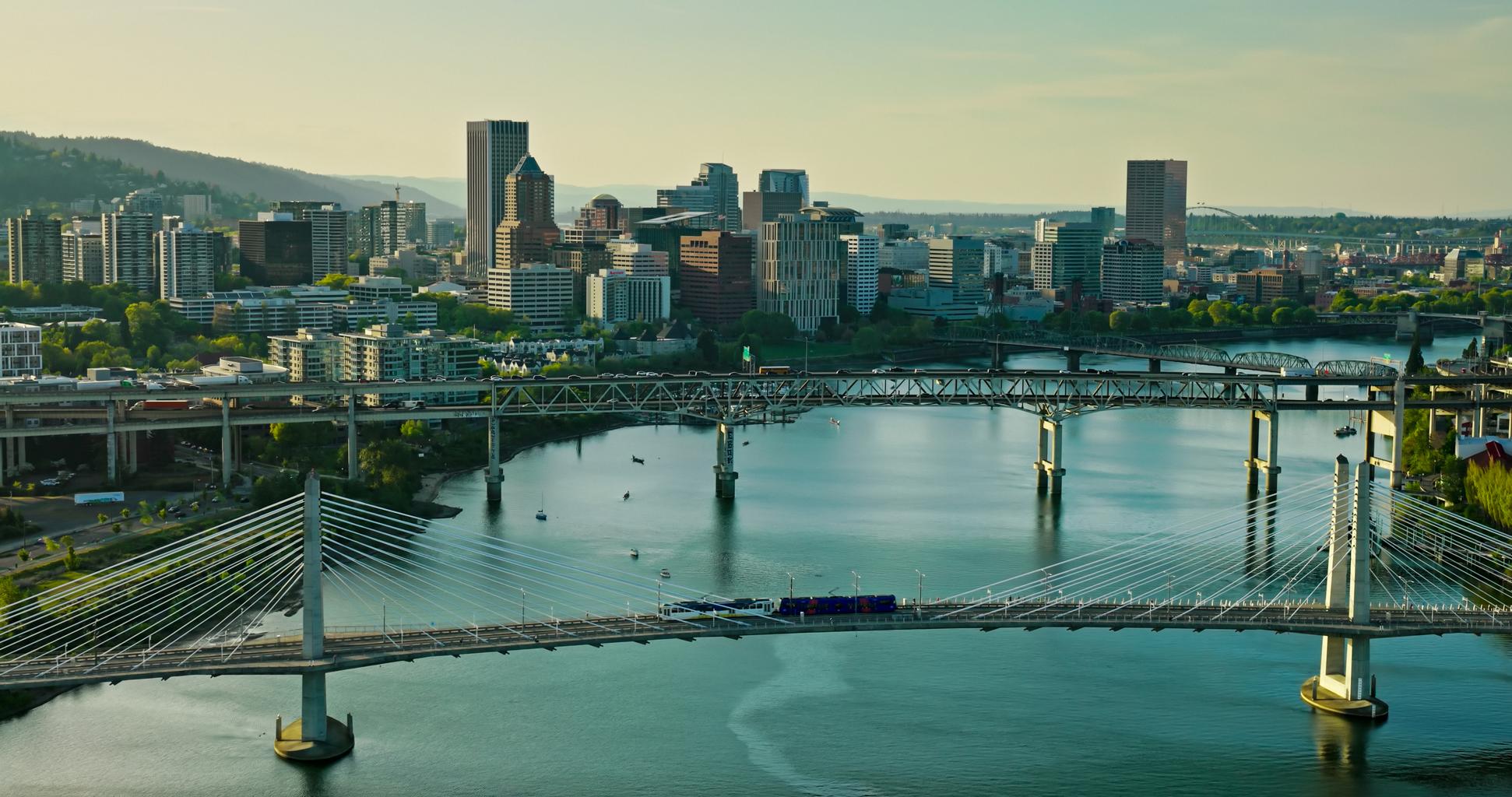 Portland Oregon Willamette River bridges skyline